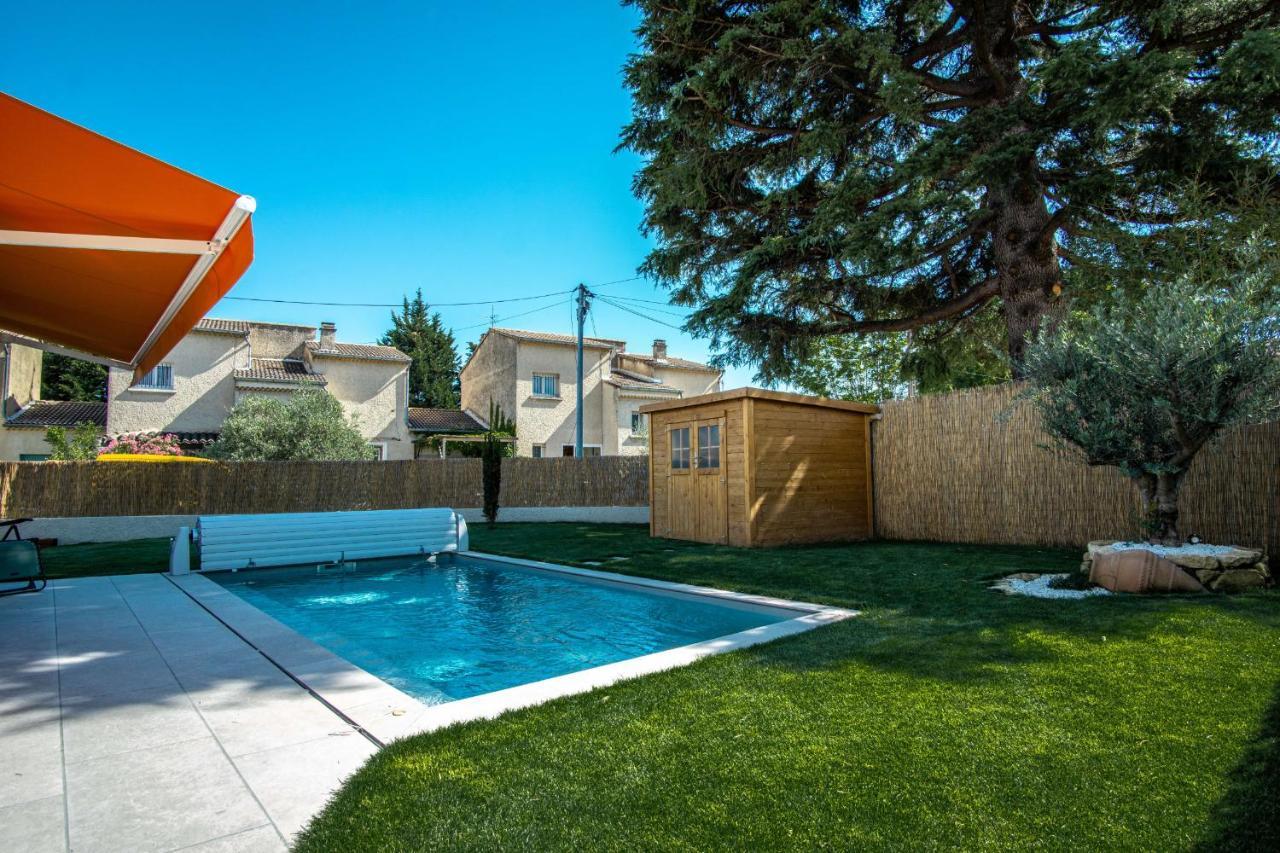 Christine'S Shed Villa LʼIsle-sur-la-Sorgue Екстериор снимка